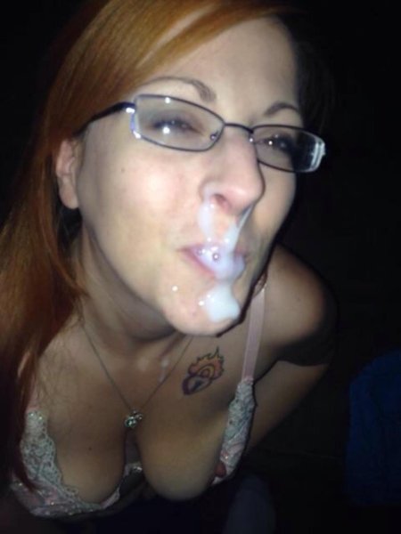 Девушка в очках