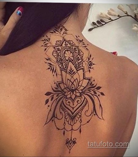 Тату на спине для девушек