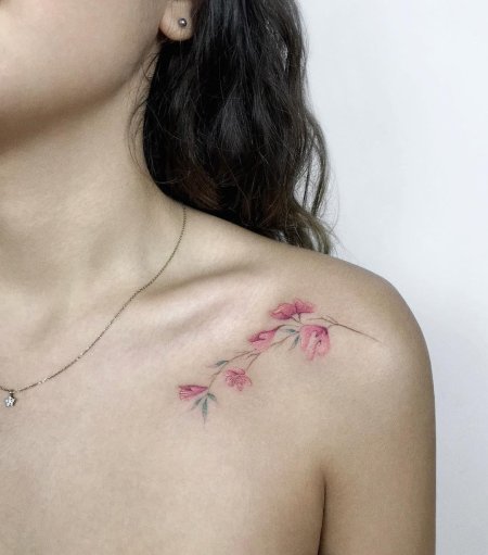 Тату на ключицах для девушек