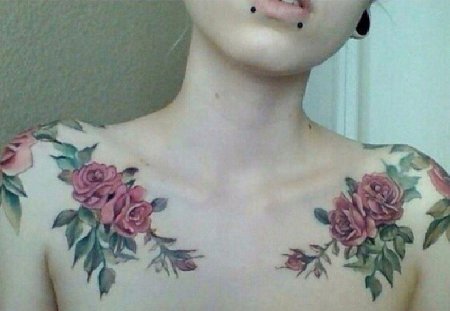 Тату на ключицах для девушек