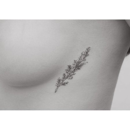 Небольшие татуировки для девушек