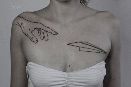 Тату бумажный самолетик