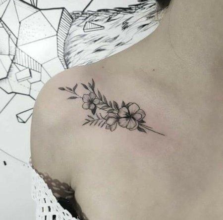 Тату на ключицах для девушек