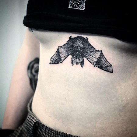Летучая мышь тату