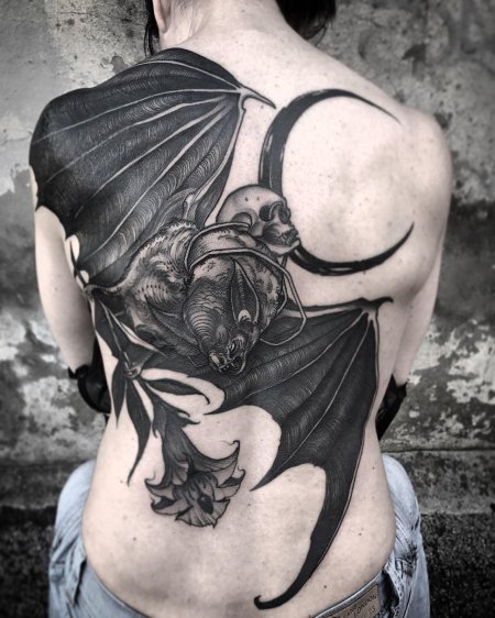 Летучая мышь тату