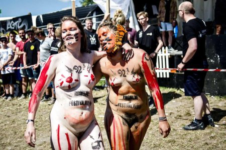 Голые фестивали