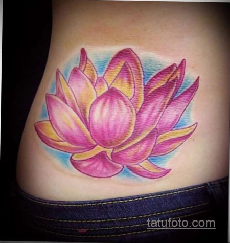 Тату лотос