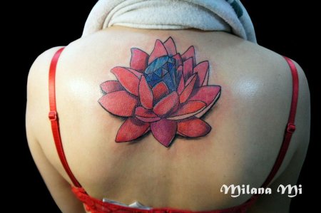 Тату лотос