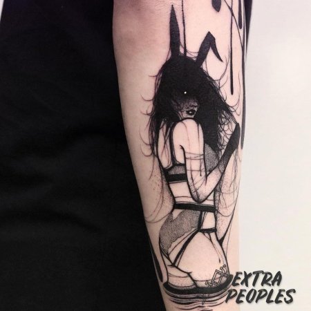 Тату девушка с рожками