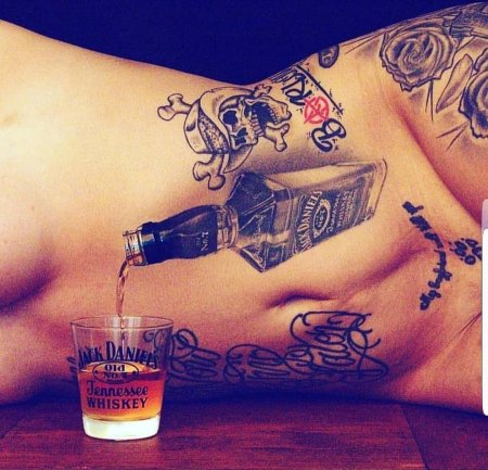 Татуировка выпивка и девушки