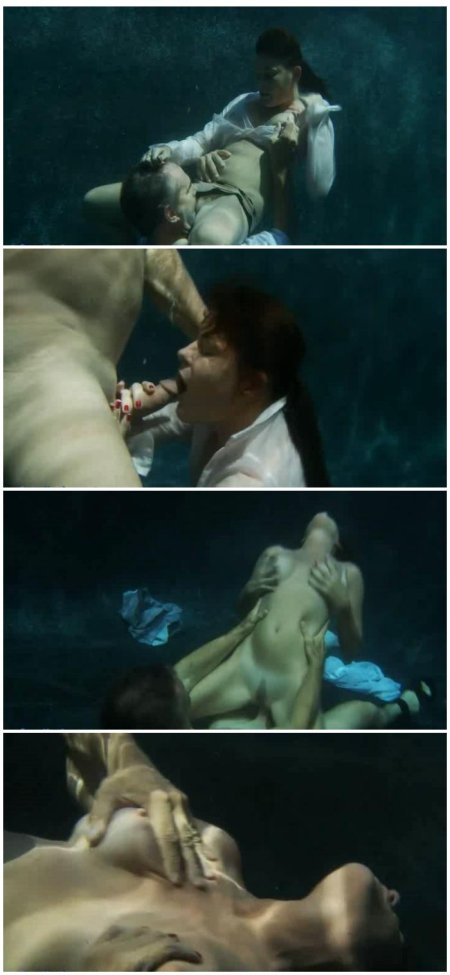 Подводный секс