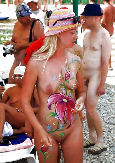 Бодиарт нудистов