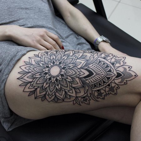 Тату мандала для девушек