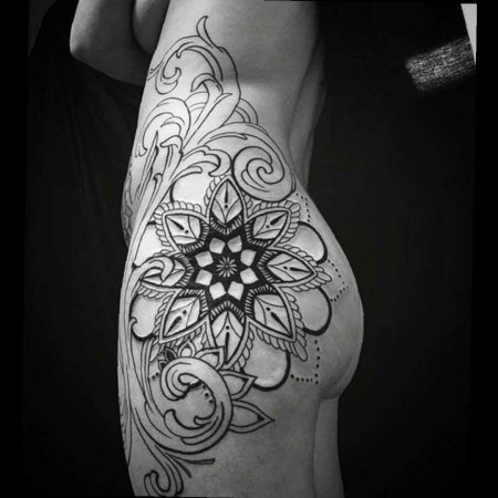 Тату мандала для девушек
