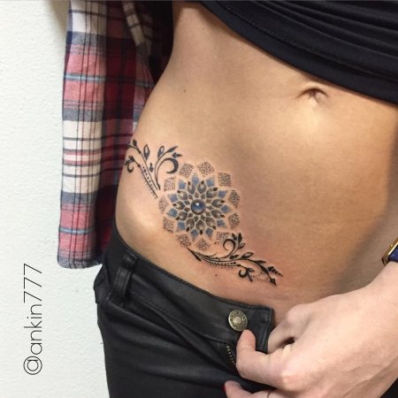 Тату для девушек на животе