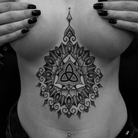 Татуировки для девушек под грудью