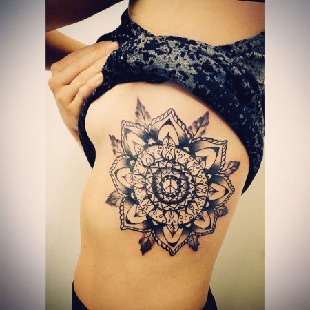 Тату мандала для девушек