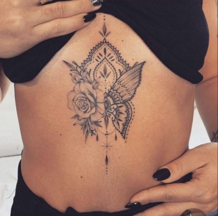 Женская татуировка