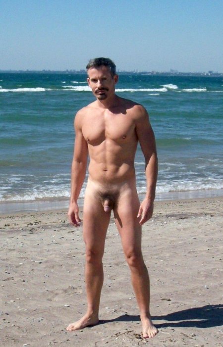 Голые русские парни на пляже