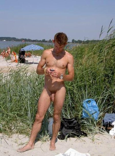 Голые русские парни на пляже