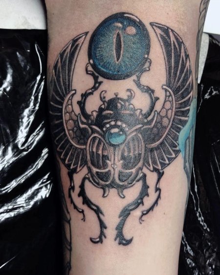 Египетский жук скарабей