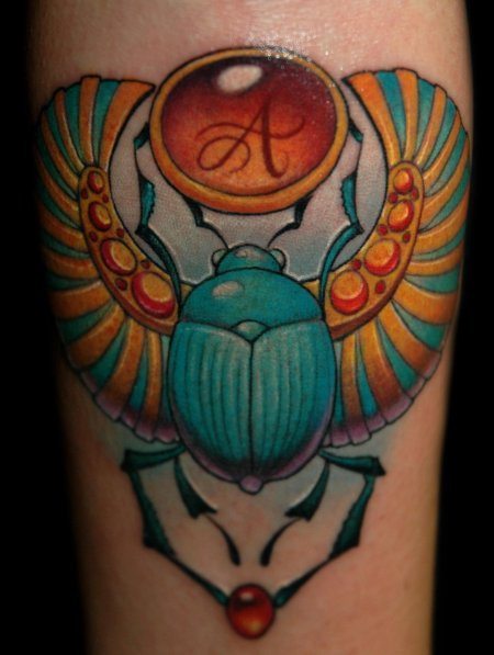 Египетский жук скарабей тату