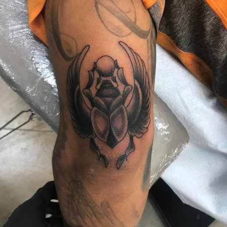 Жук скарабей тату