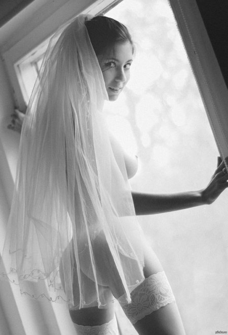Фотосессия невесты в стиле ню