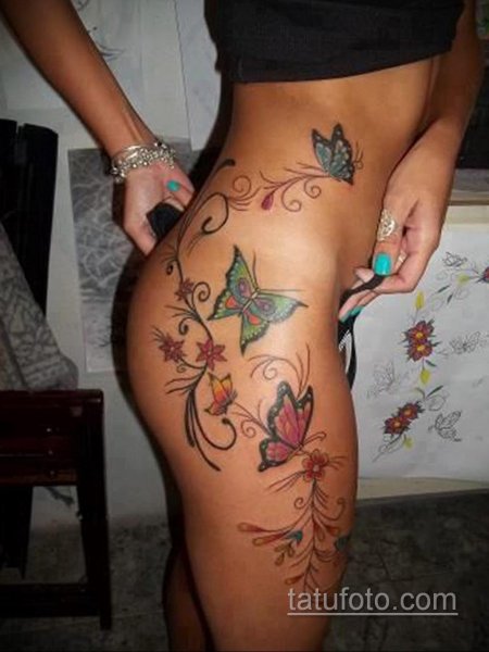 Тату на бедра