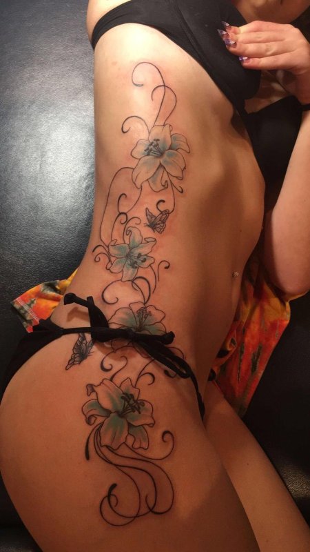 Женская татуировка