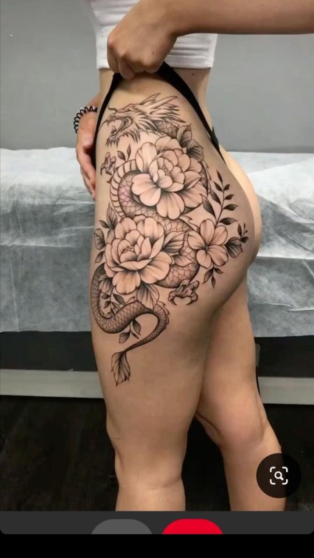 Дракон на бедре тату