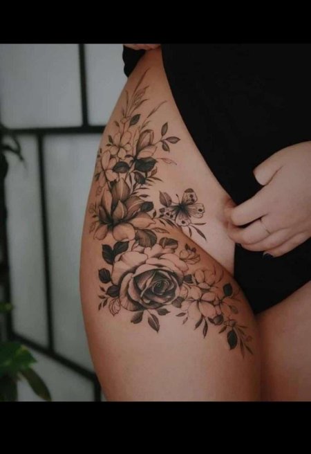Тату на бедра