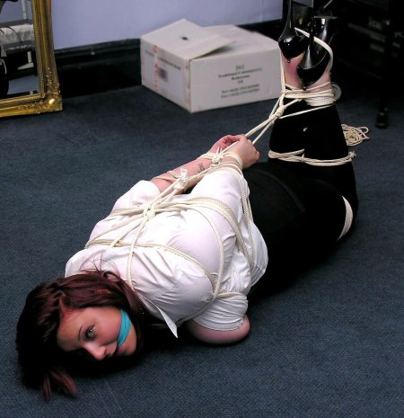 Бондаж девушек