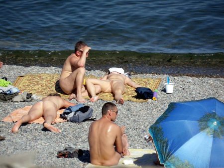 На пляже в сочи