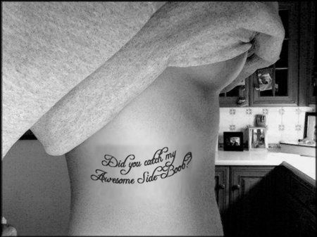 Татуировка на ребре у девушек