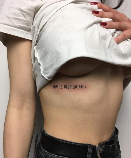 Тату на ребрах эстетика