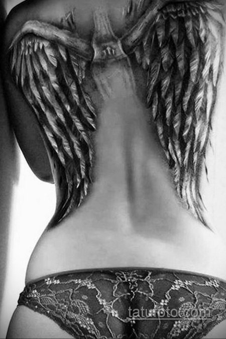 Крылья на спине тату