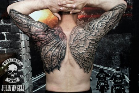 Тату крылья на спине ангел и демон
