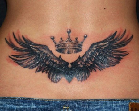 Тату на пояснице для девушек