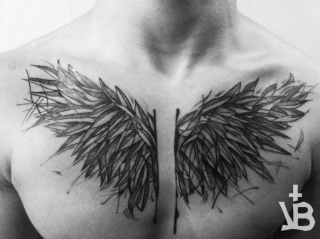 Тату крылья на груди мужские