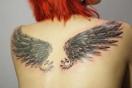 Тату на спине мужские крылья