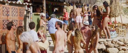 Пляж голые девушки