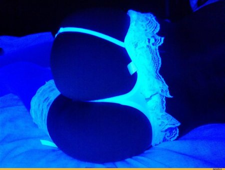 Бельё в ультрафиолете