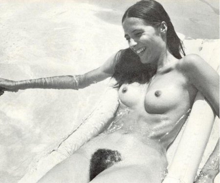 Ретро нудистка