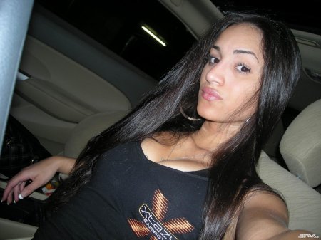 Красивая армянка