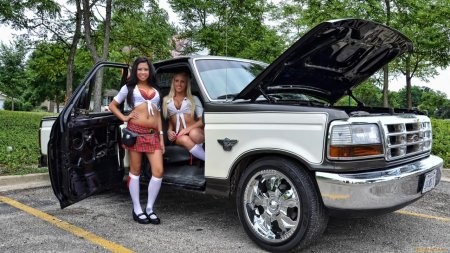 Авто с девушками