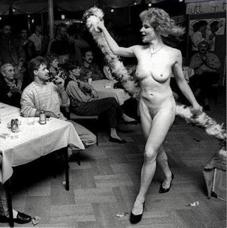 Женский стриптиз ретро