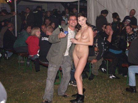 Голые волосатые официантки