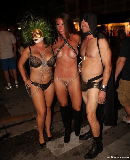 Голые на фестивале fantasy fest