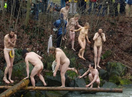 Купание голым